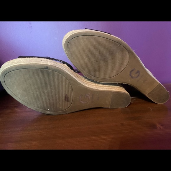 Guess Sandals Size 10 - Picture 6 of 7